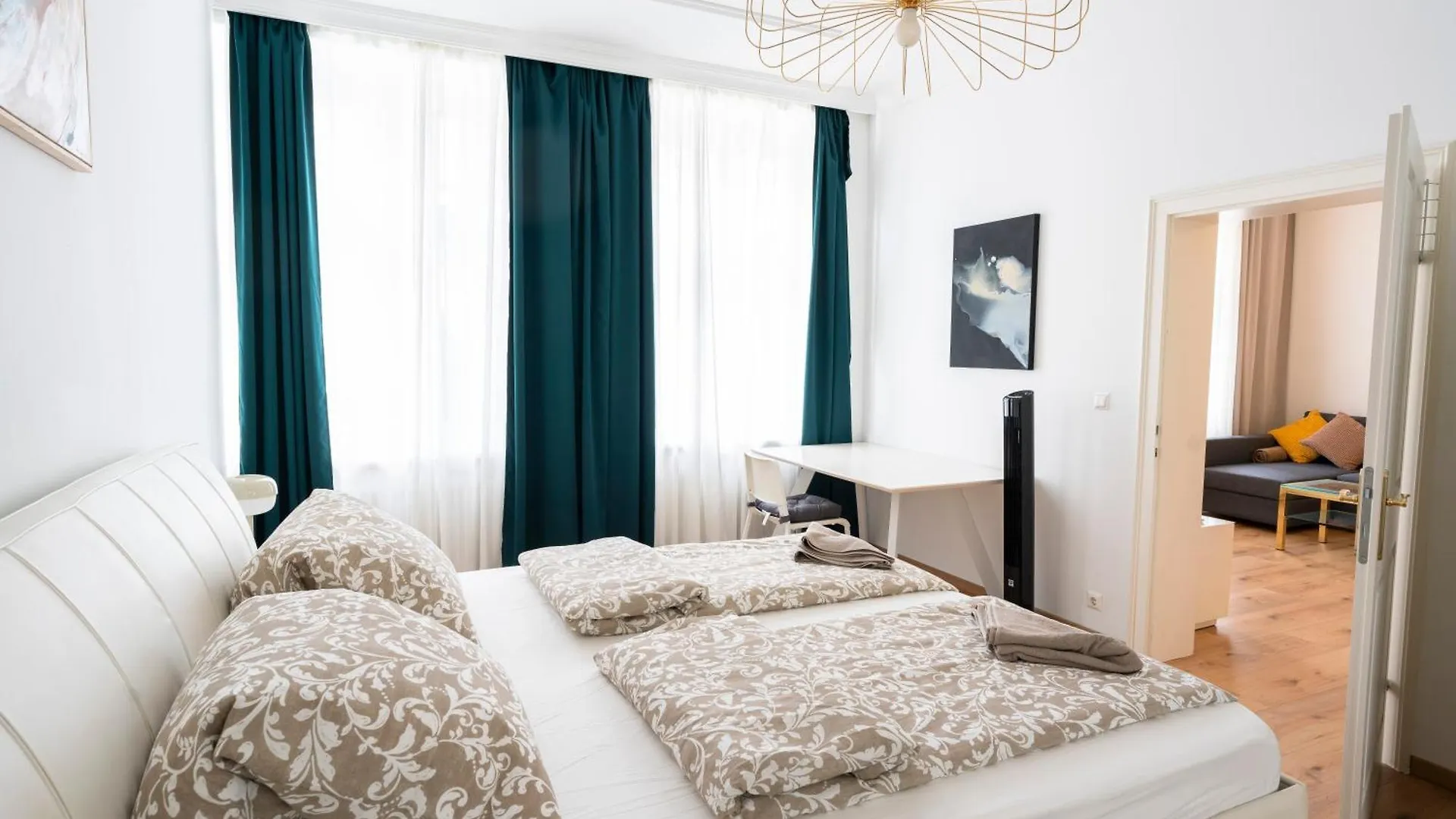 Belvedere Palace Apartment Vienna